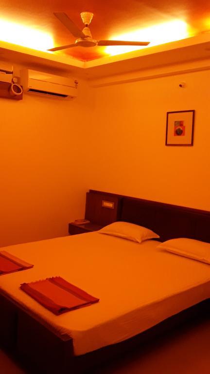 Hotel Mudra Midtown Suites & Rooms Kalasa 外观 照片