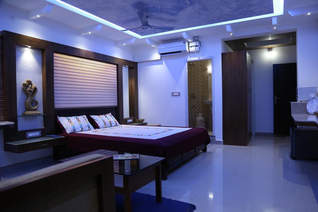 Hotel Mudra Midtown Suites & Rooms Kalasa 外观 照片