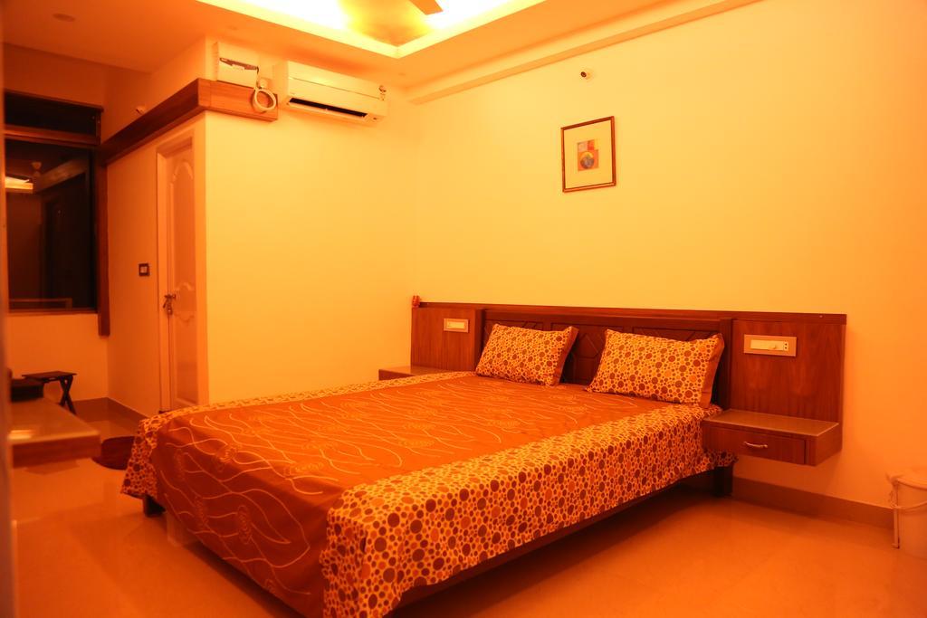 Hotel Mudra Midtown Suites & Rooms Kalasa 外观 照片